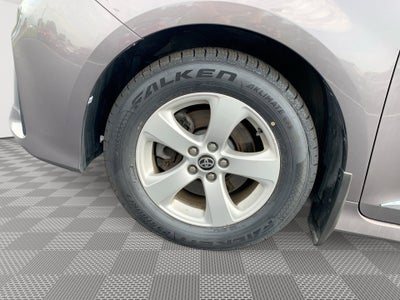 2020 Toyota Sienna LE