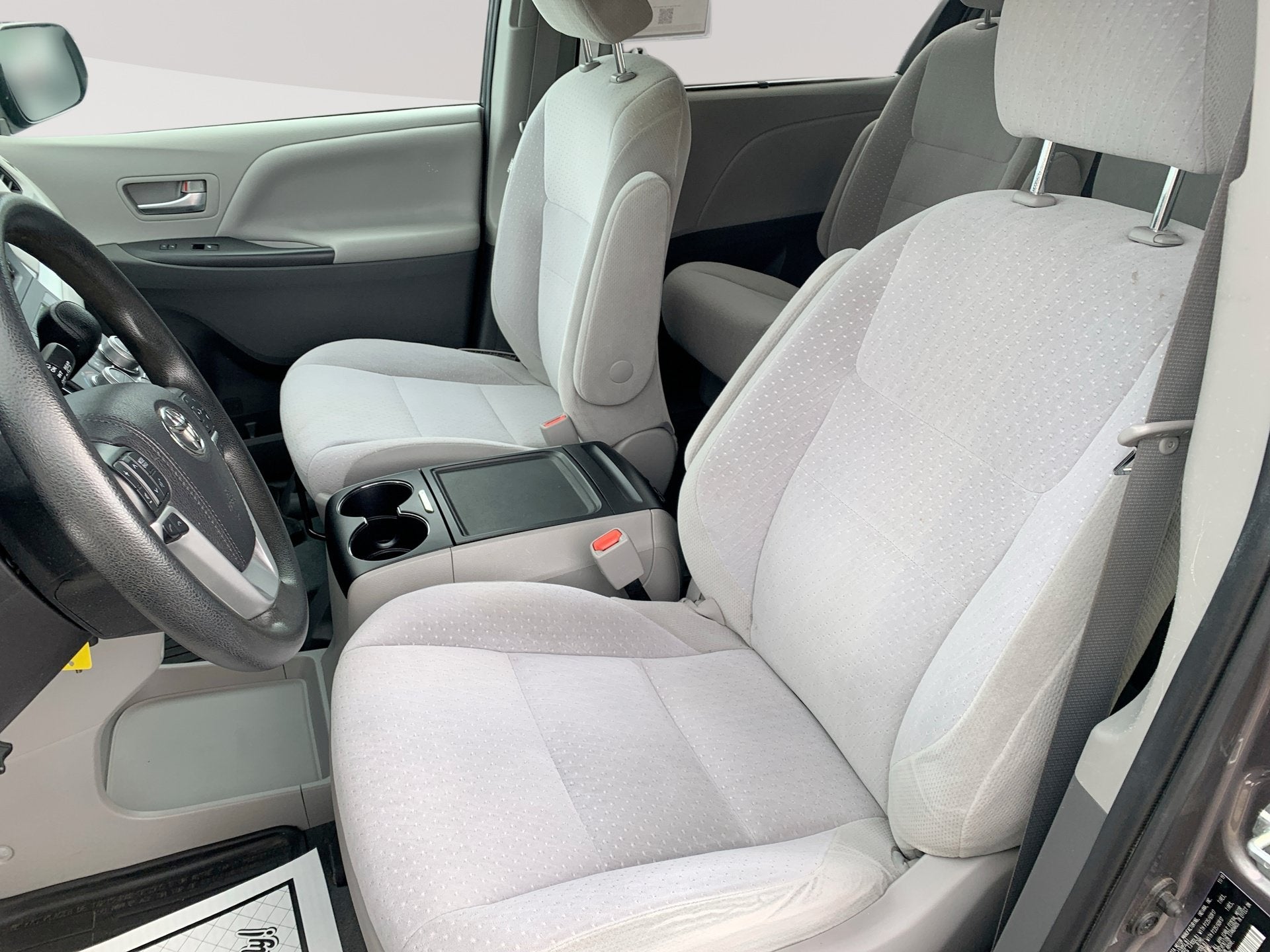 2020 Toyota Sienna LE