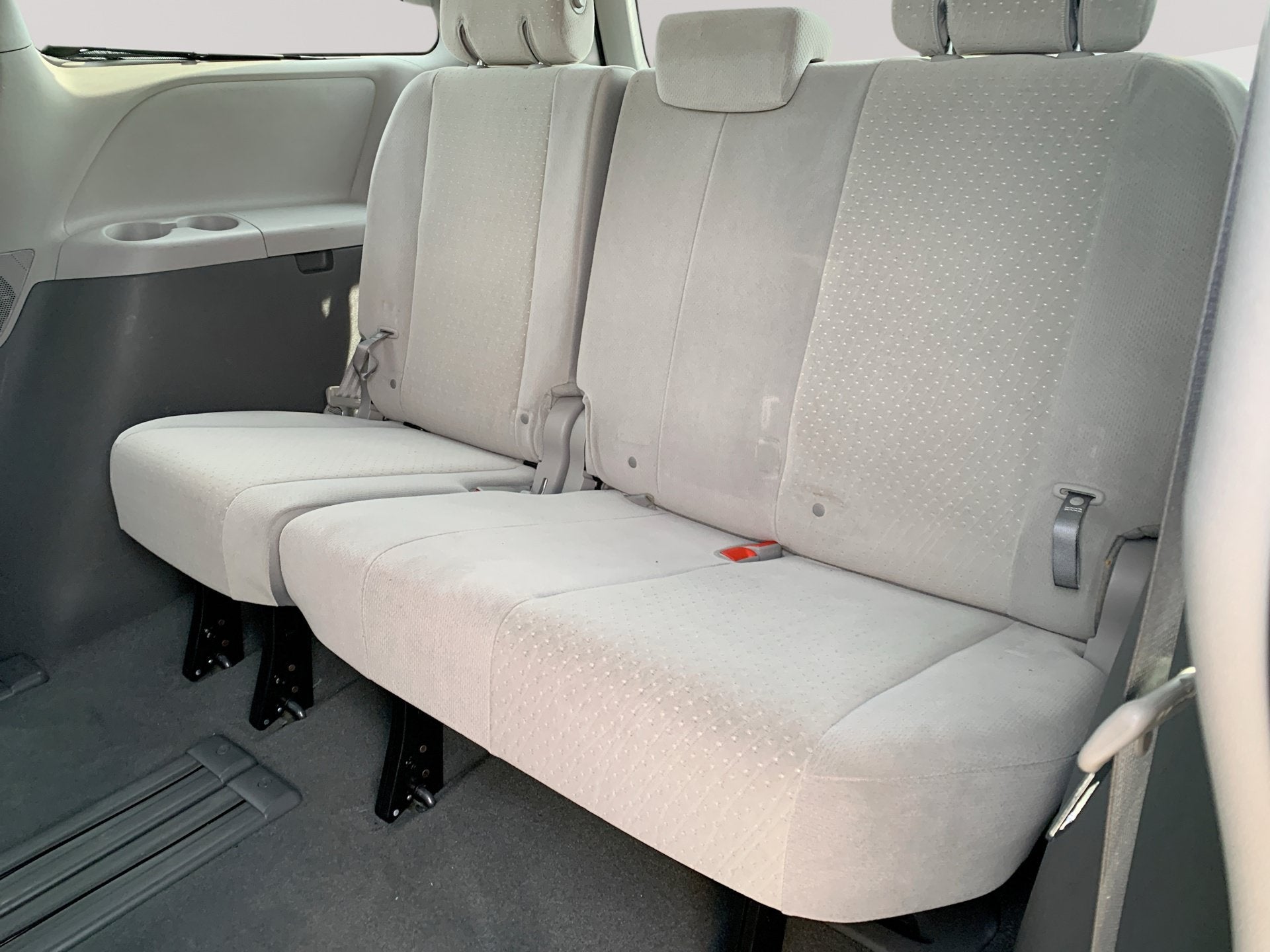 2020 Toyota Sienna LE
