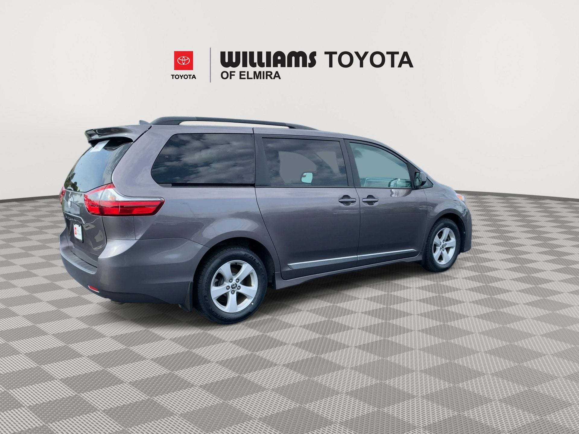 2020 Toyota Sienna LE