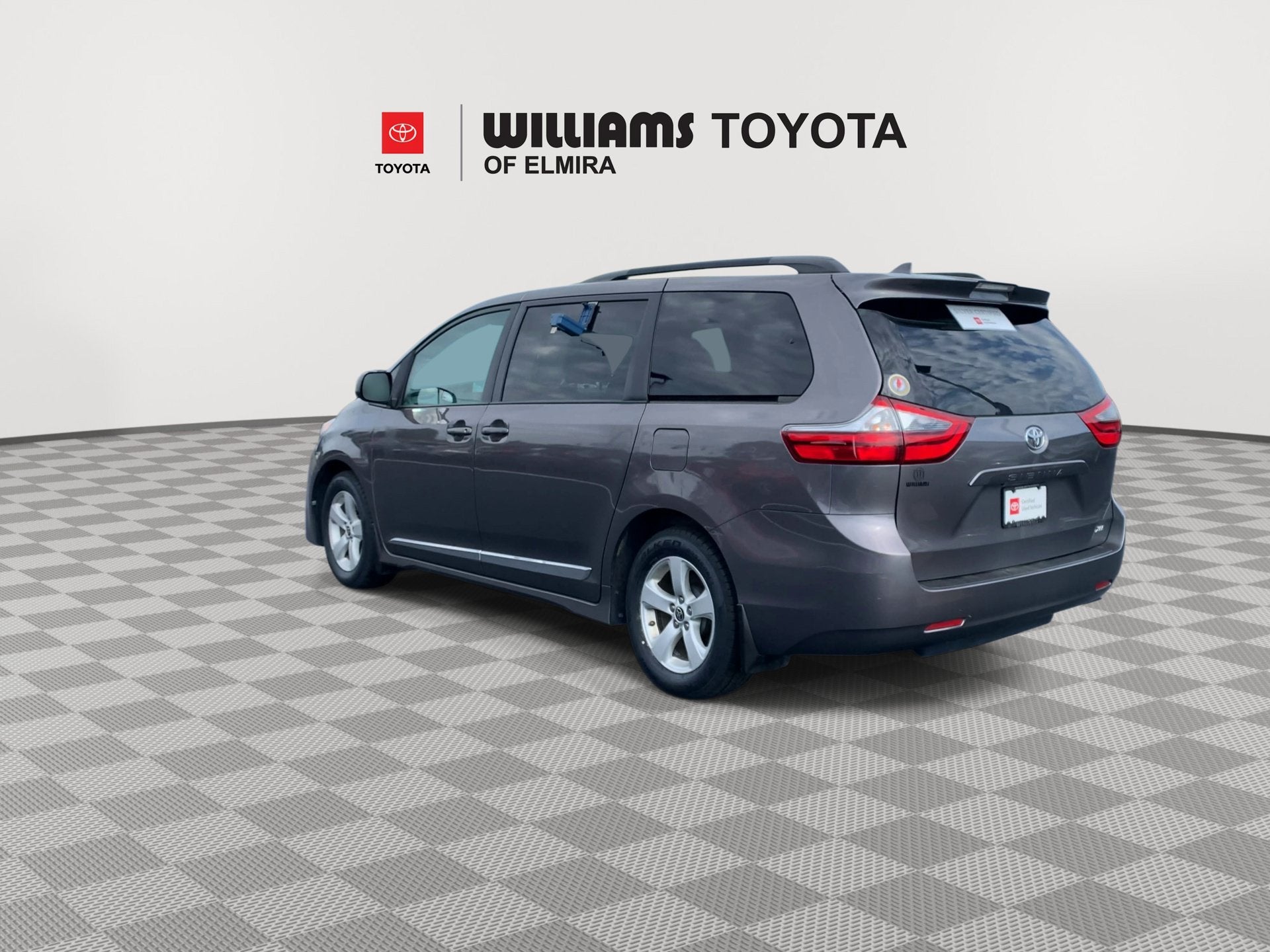 2020 Toyota Sienna LE