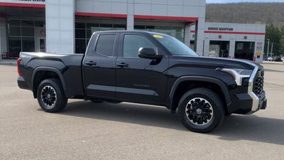 2023 Toyota Tundra 4WD SR5