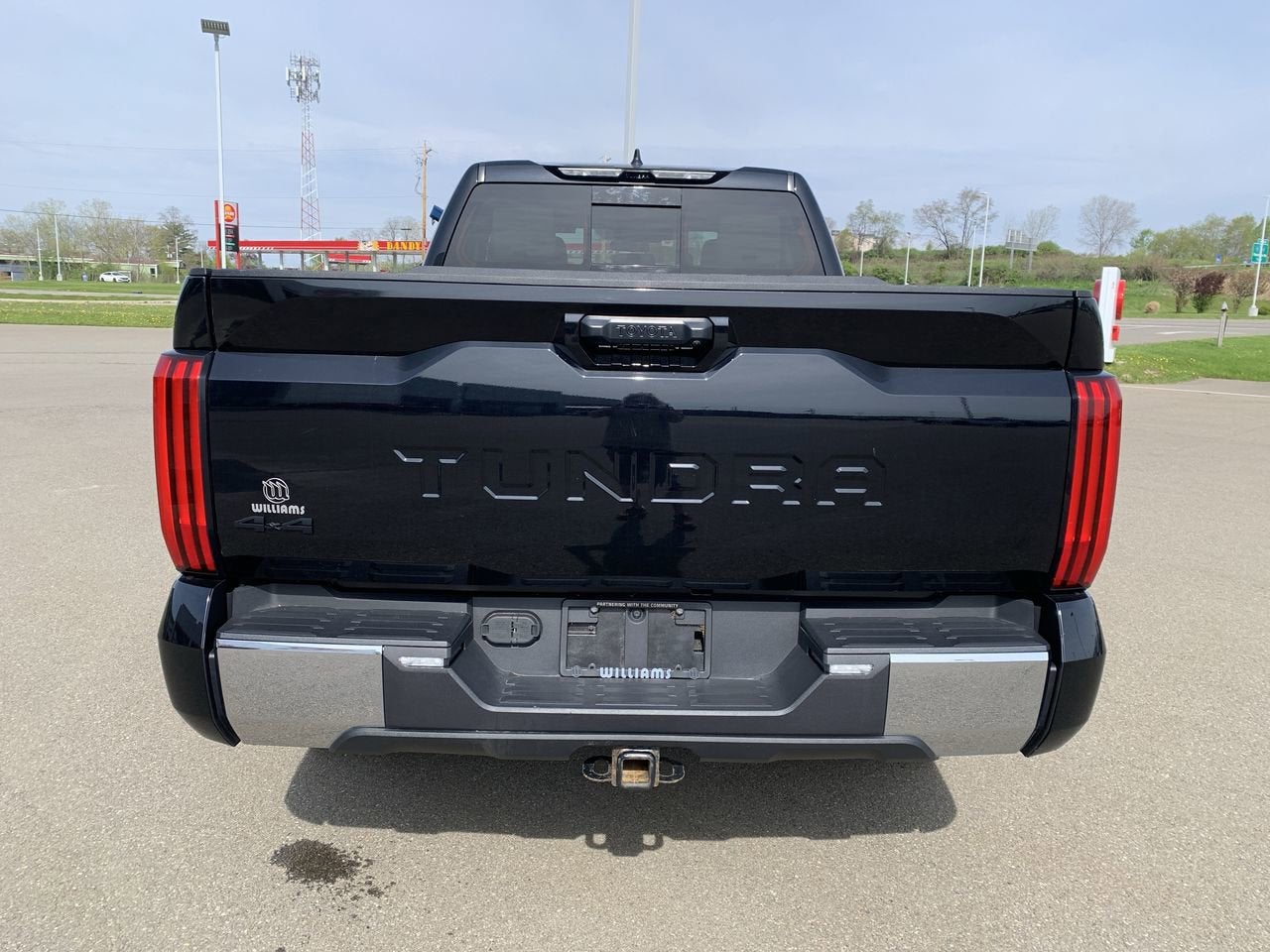 2023 Toyota Tundra 4WD SR5