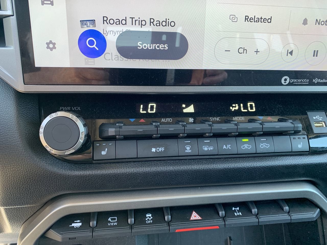2022 Toyota Tundra 4WD SR5