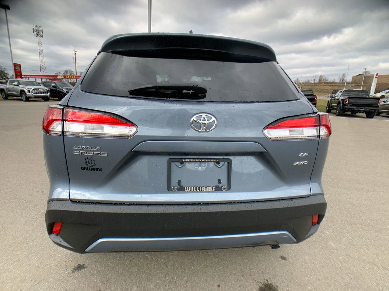 2024 Toyota Corolla Cross LE