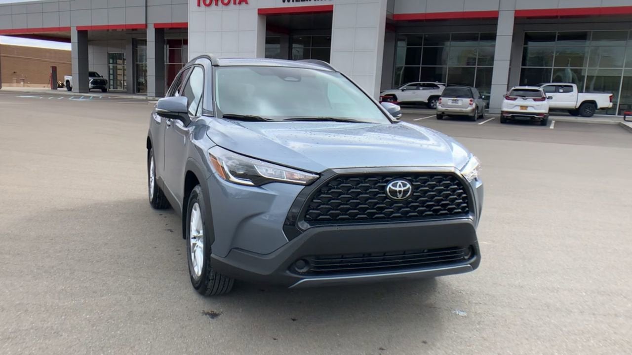 2024 Toyota Corolla Cross LE