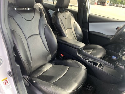 2022 Toyota Prius L
