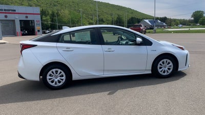 2022 Toyota Prius L