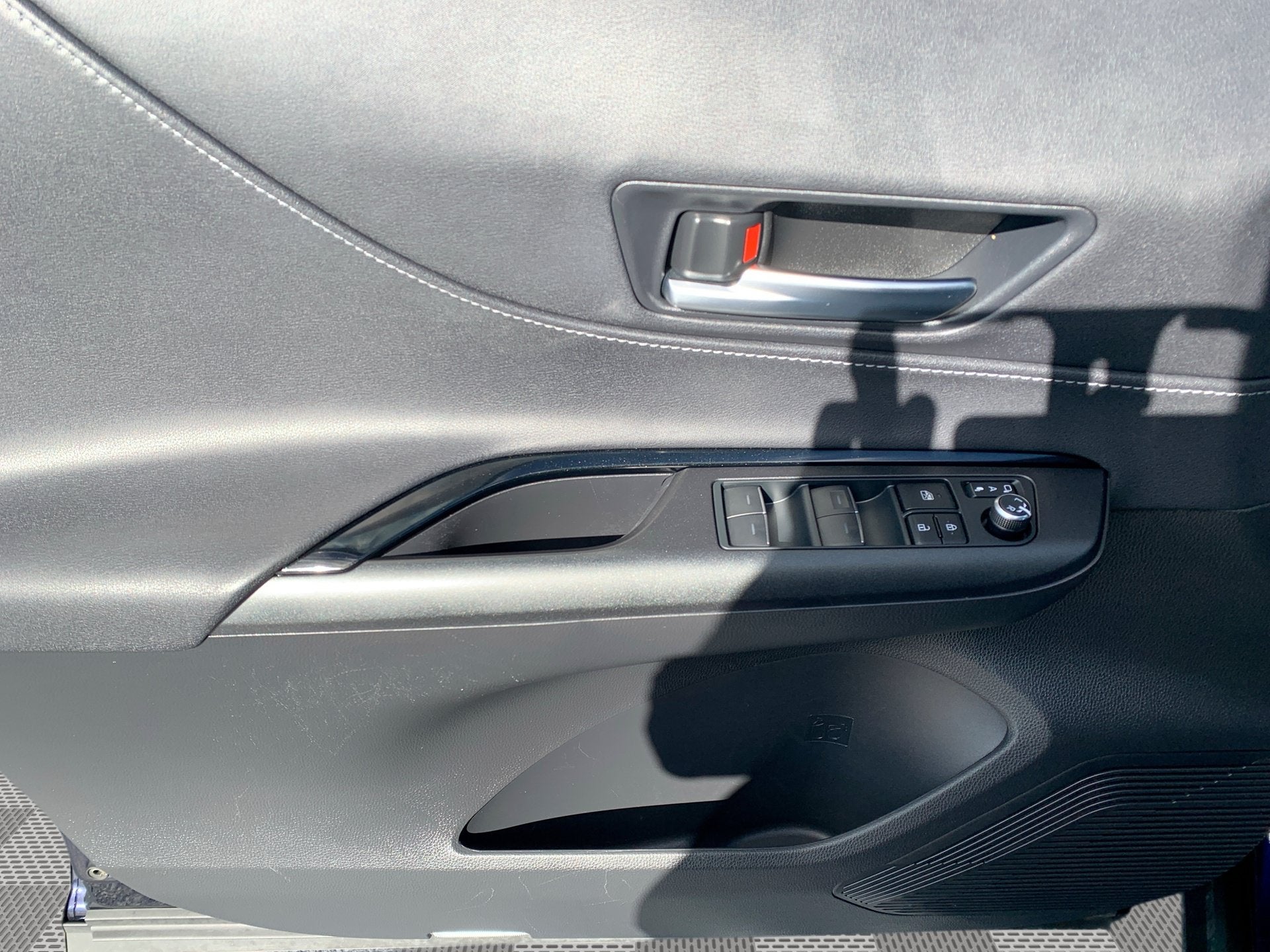 2024 Toyota Venza LE