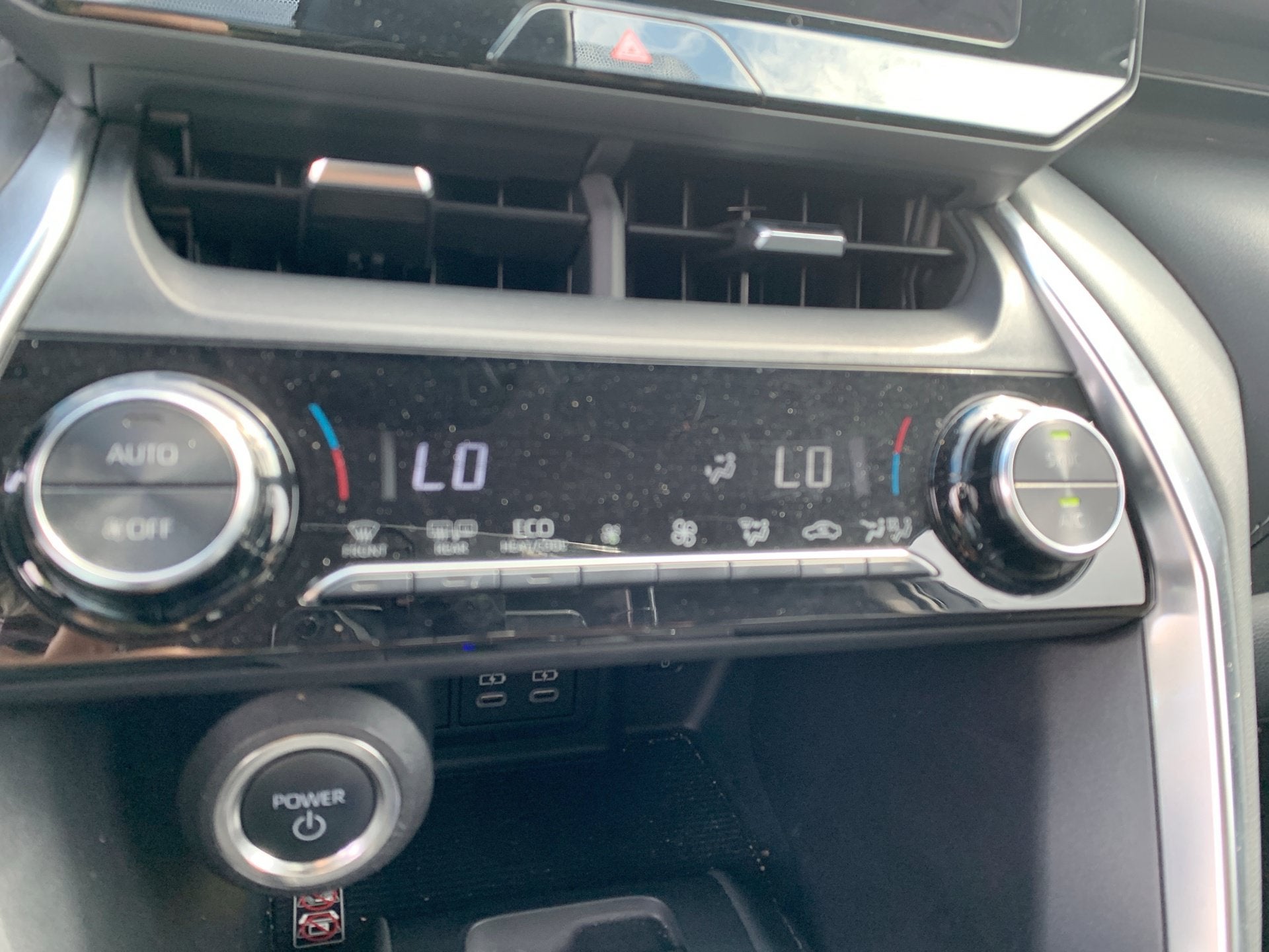 2024 Toyota Venza LE