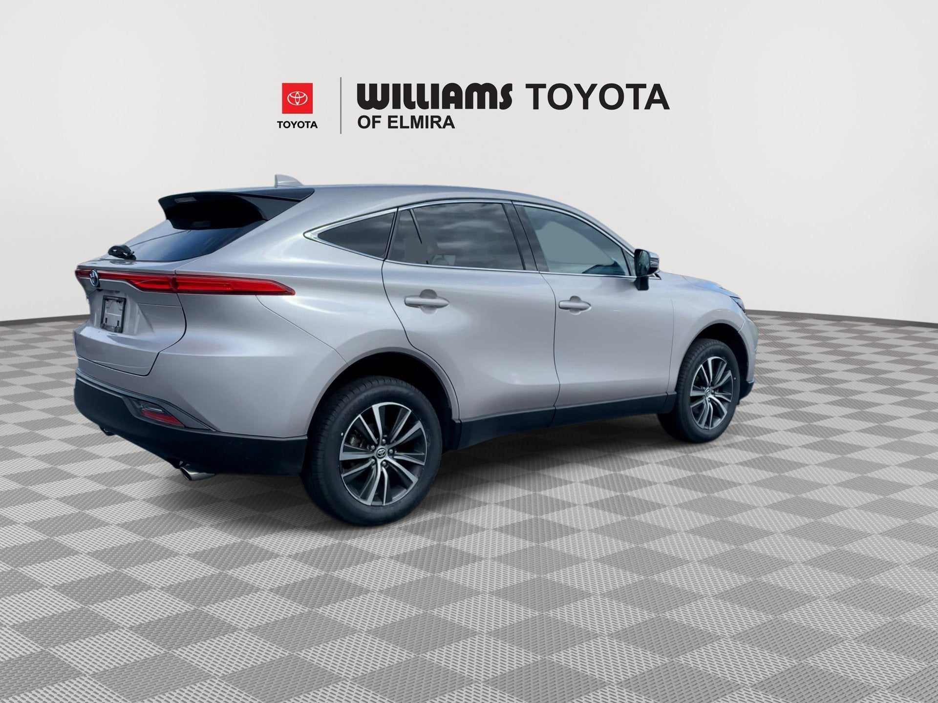 2024 Toyota Venza LE
