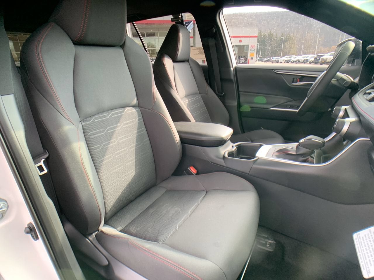2024 Toyota RAV4 Prime SE