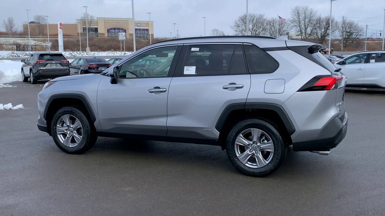 2025 Toyota RAV4 LE