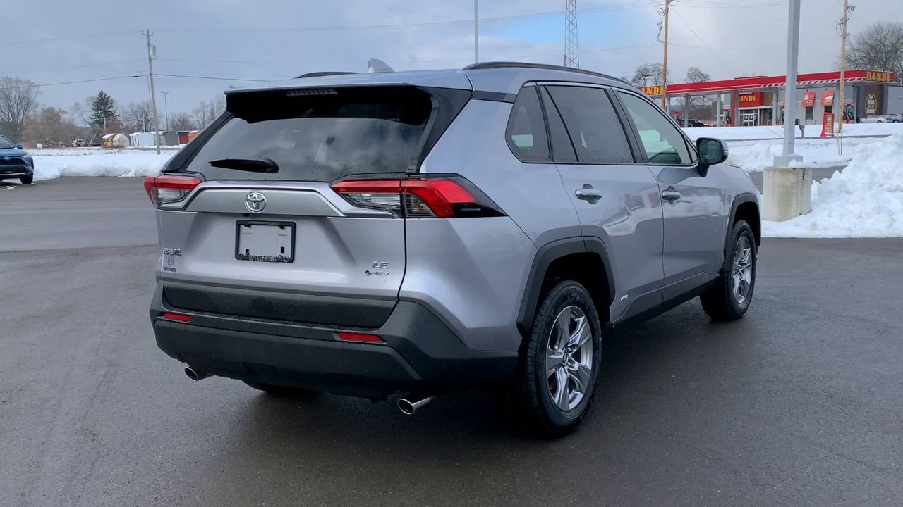 2025 Toyota RAV4 LE