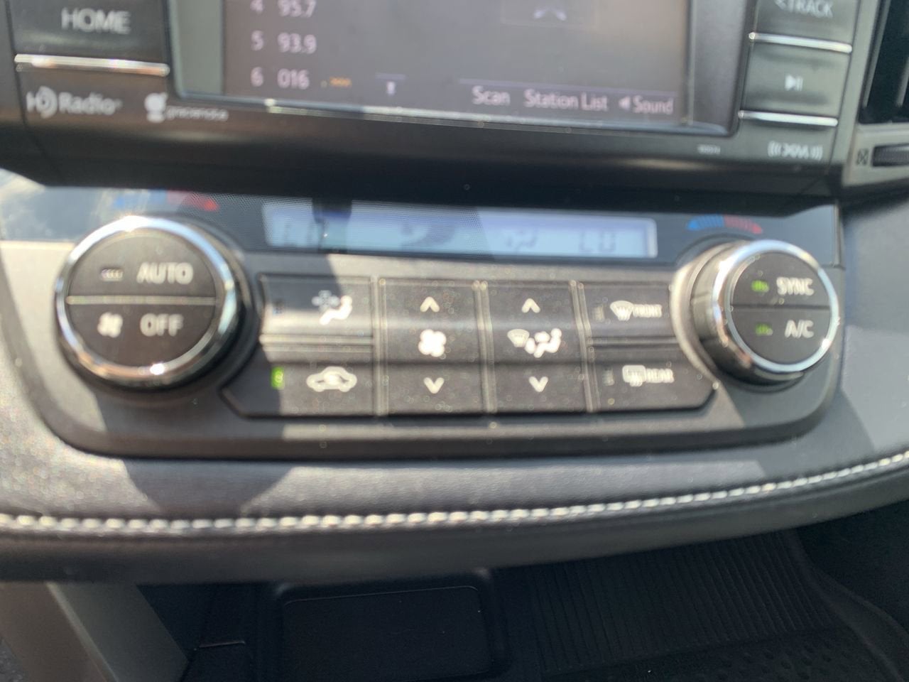 2016 Toyota RAV4 Hybrid XLE
