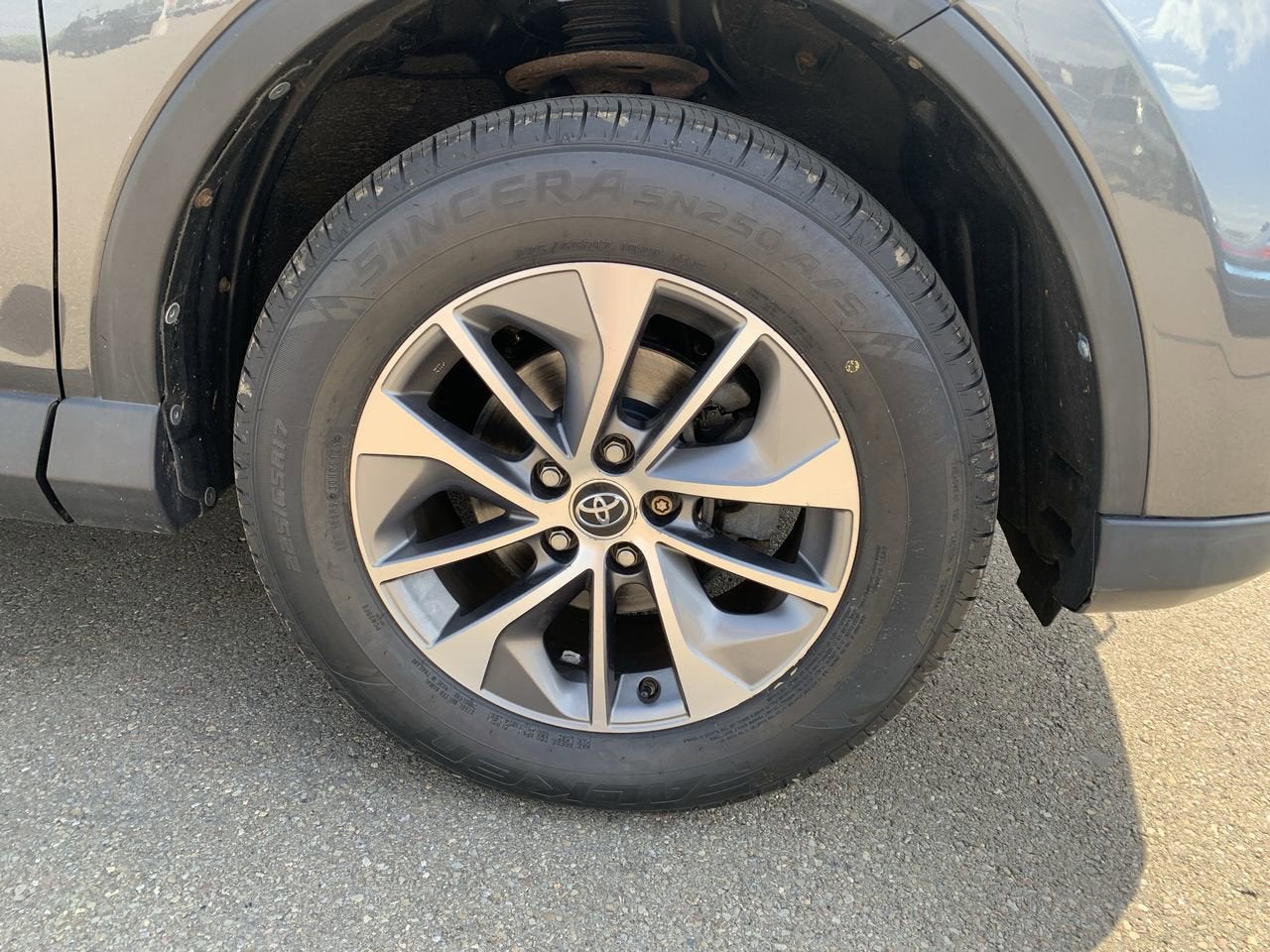 2016 Toyota RAV4 Hybrid XLE