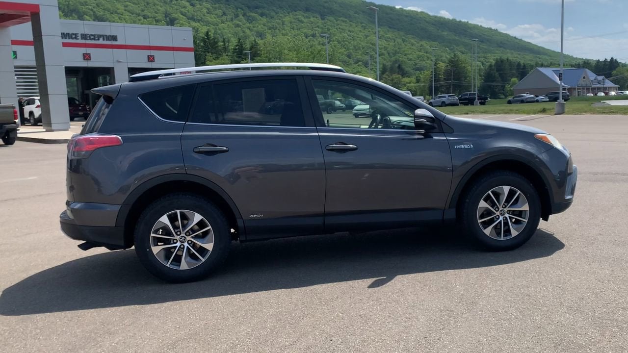 2016 Toyota RAV4 Hybrid XLE