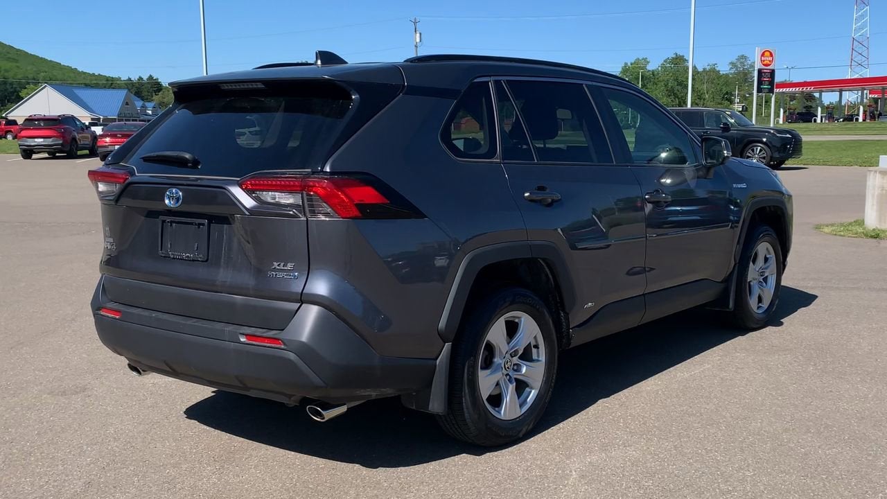 2021 Toyota RAV4 XLE