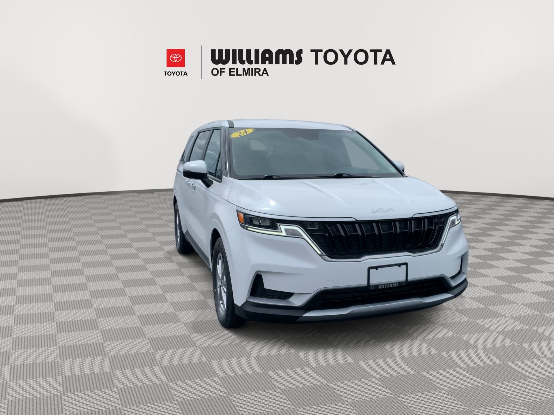 2024 Kia Carnival LX