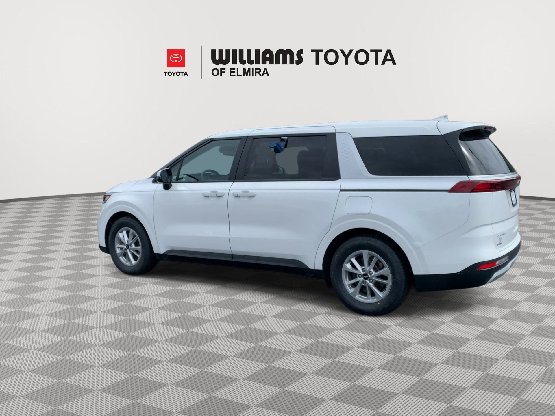 2024 Kia Carnival LX