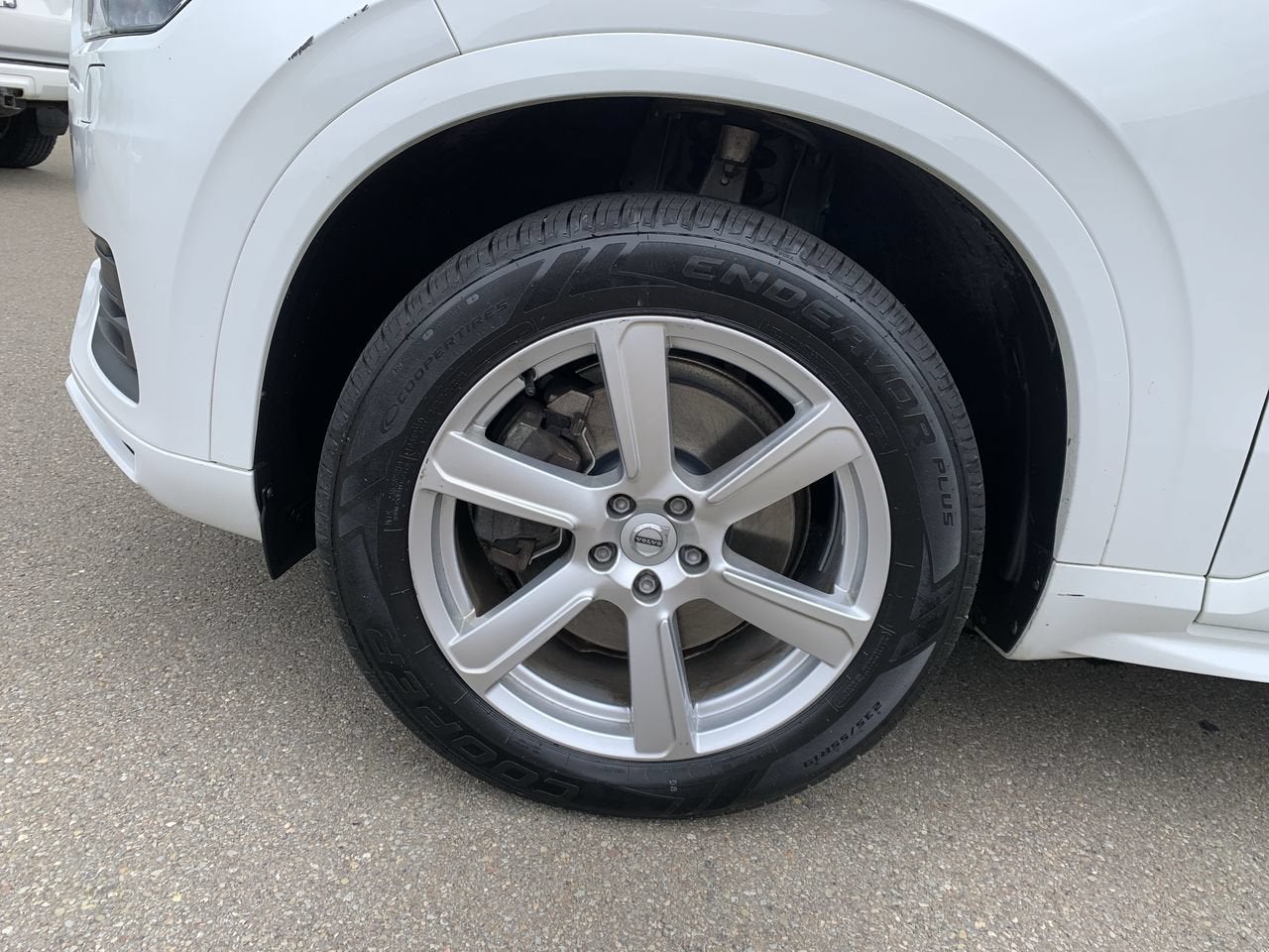 2022 Volvo XC90 T5 Momentum
