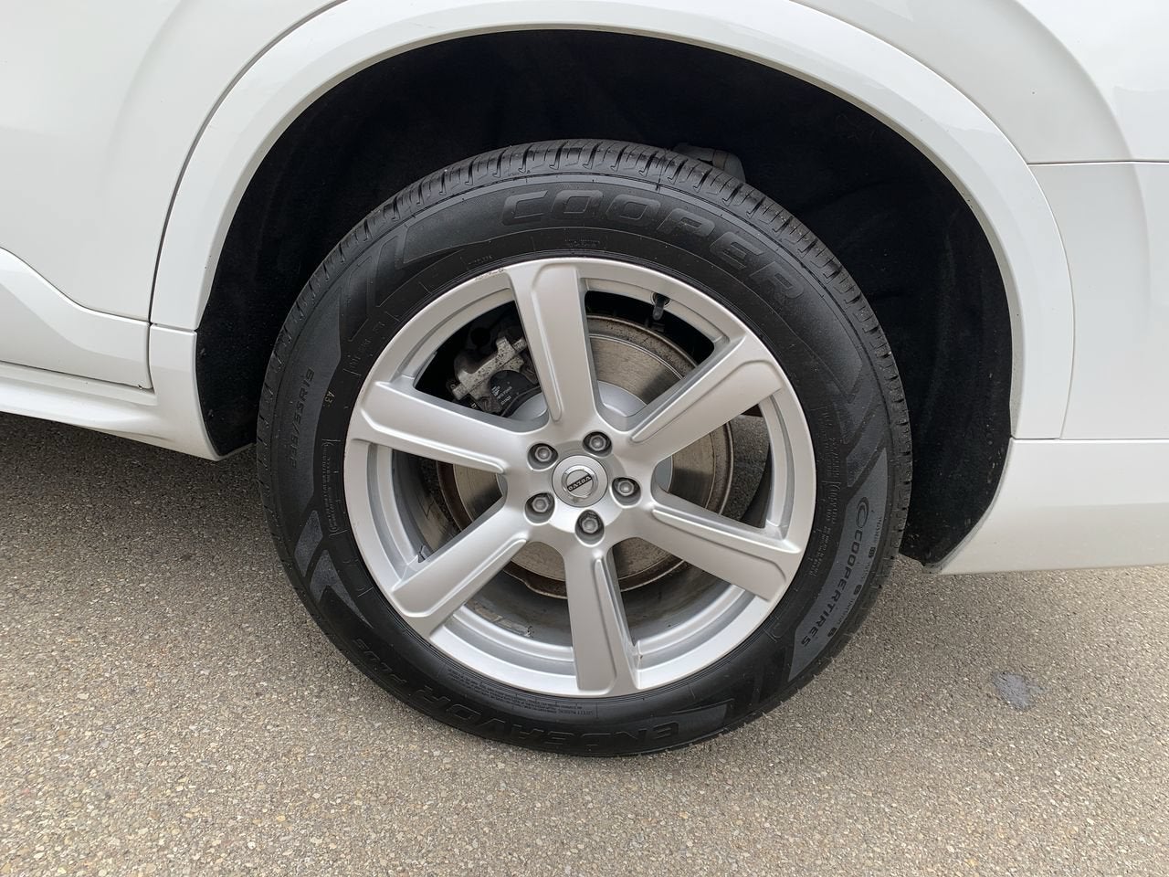 2022 Volvo XC90 T5 Momentum