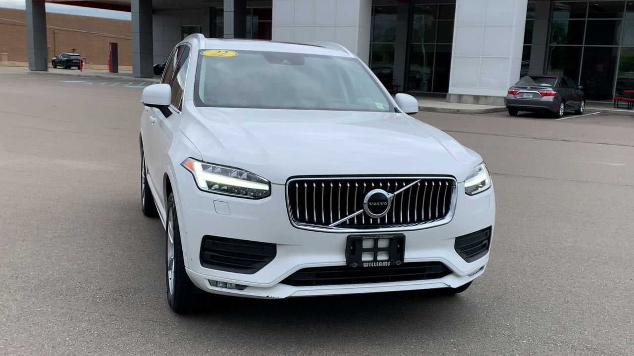 2022 Volvo XC90 T5 Momentum