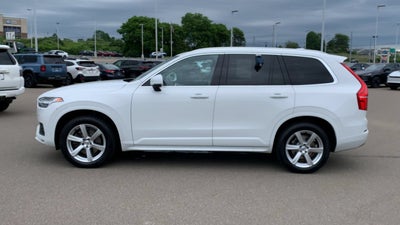 2022 Volvo XC90 T5 Momentum