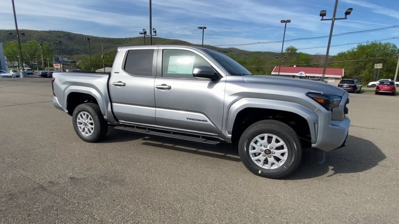 2024 Toyota Tacoma 4WD SR5