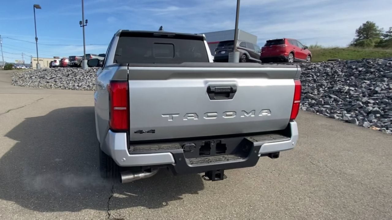 2024 Toyota Tacoma 4WD SR5