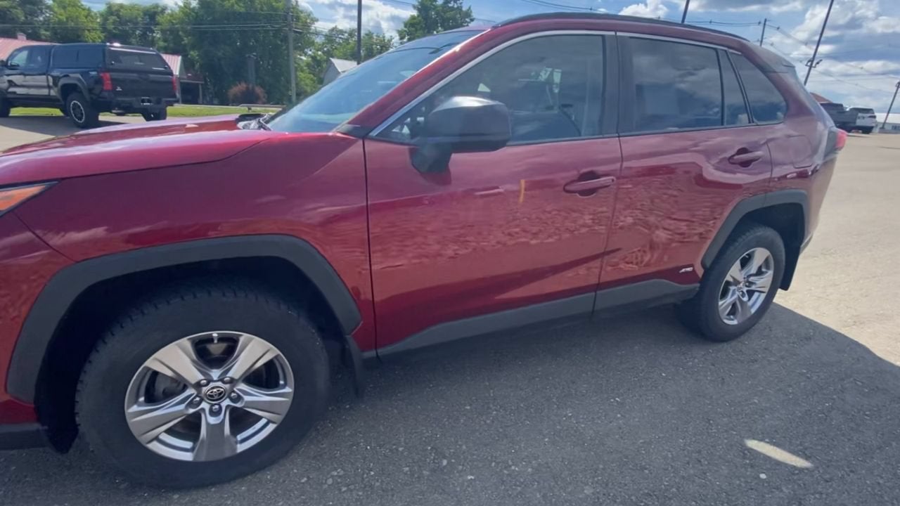 2022 Toyota RAV4 Hybrid LE