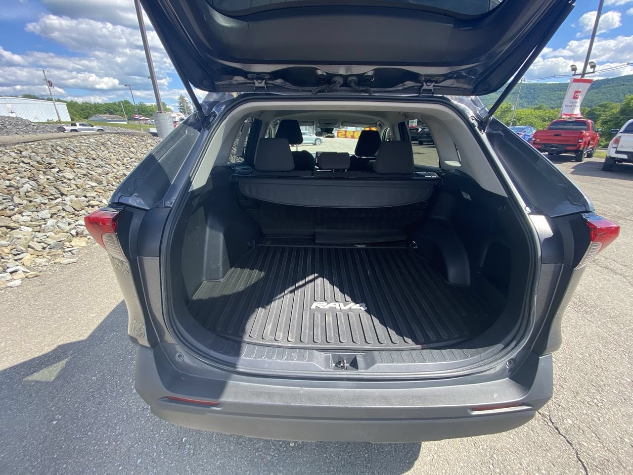 2021 Toyota RAV4 Hybrid LE