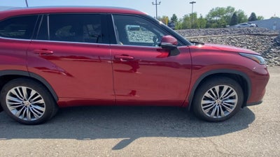 2022 Toyota Highlander Platinum