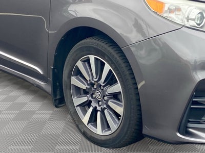 2019 Toyota Sienna LE