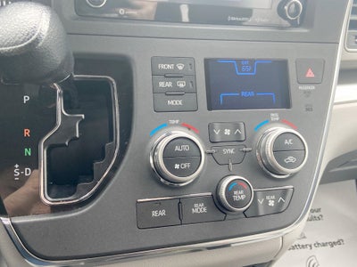 2019 Toyota Sienna LE