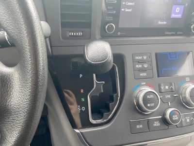 2019 Toyota Sienna LE