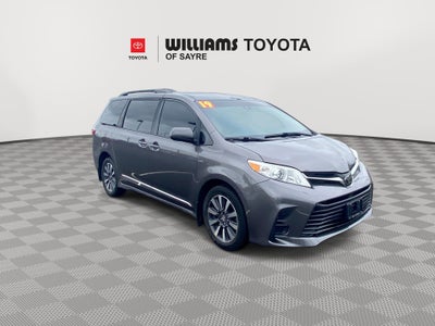 2019 Toyota Sienna LE