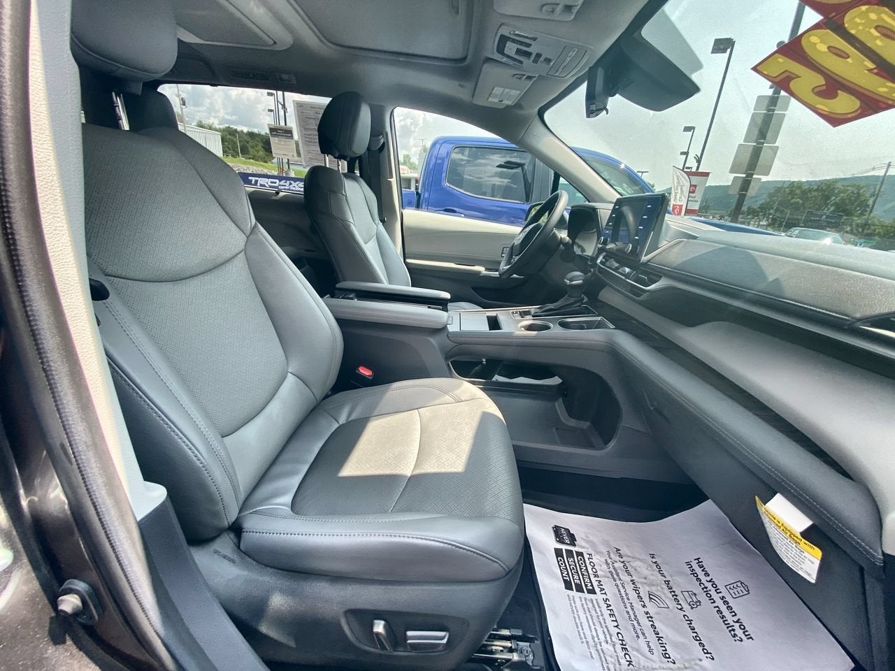 2023 Toyota Sienna Limited