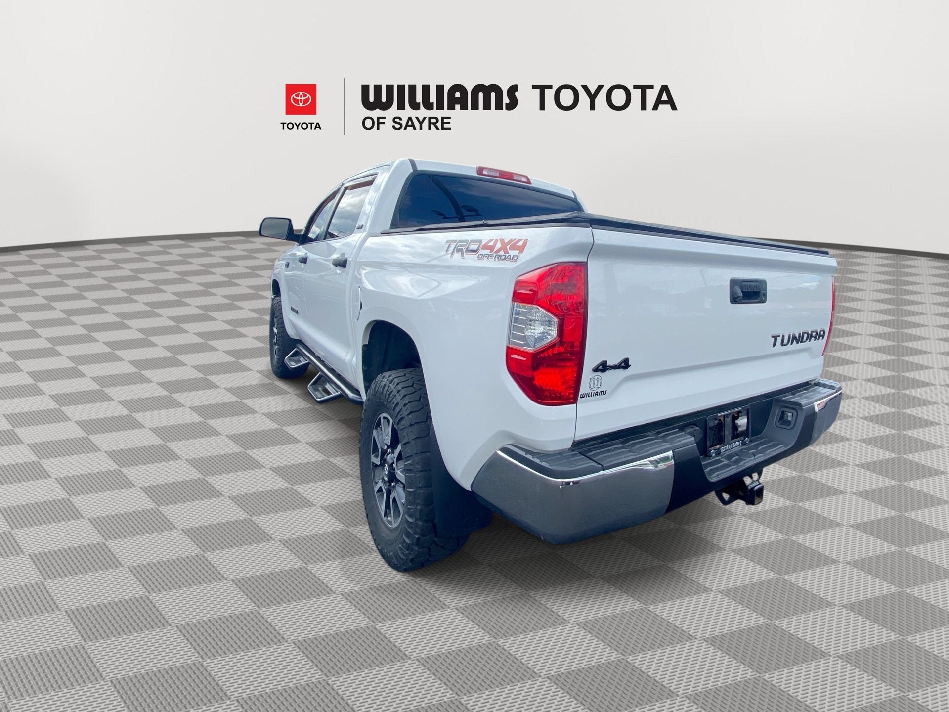 2017 Toyota Tundra 4WD SR5