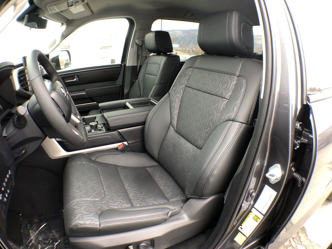 2023 Toyota Tundra 4WD SR5