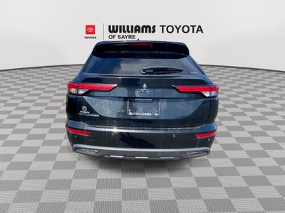 2022 Mitsubishi Outlander ES