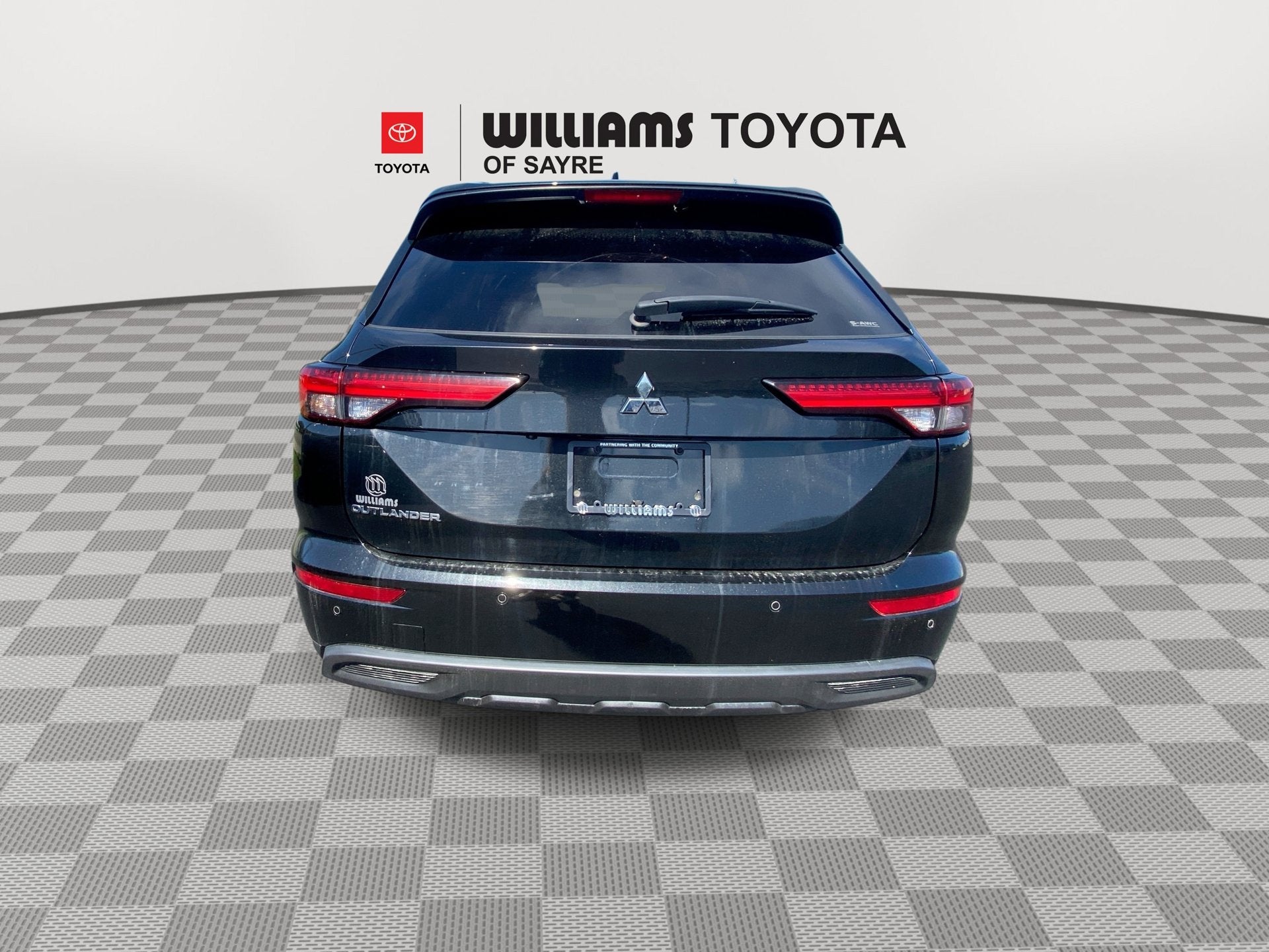 2022 Mitsubishi Outlander ES