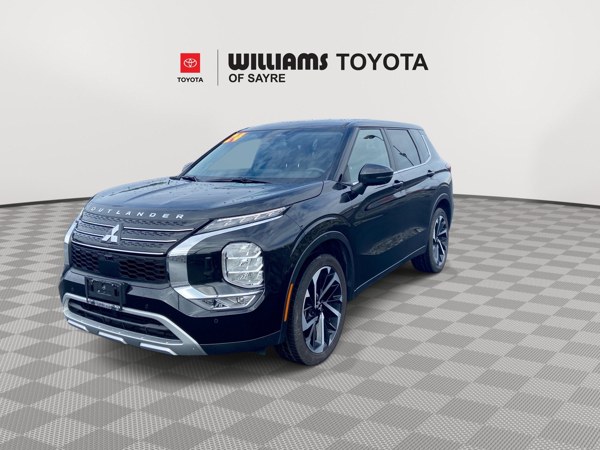 2024 Mitsubishi Outlander SE Black Edition w/Pano Roof