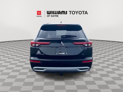 2024 Mitsubishi Outlander SE Black Edition w/Pano Roof