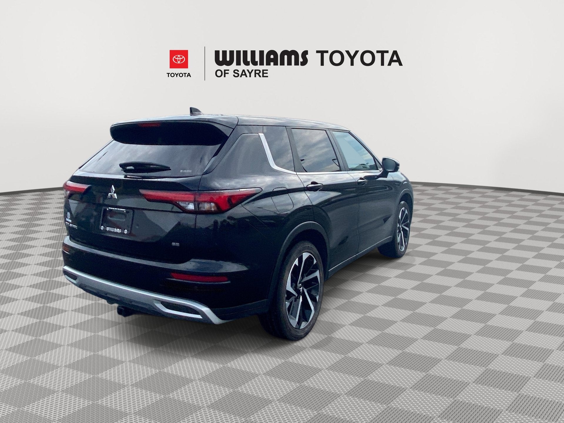 2024 Mitsubishi Outlander SE Black Edition w/Pano Roof