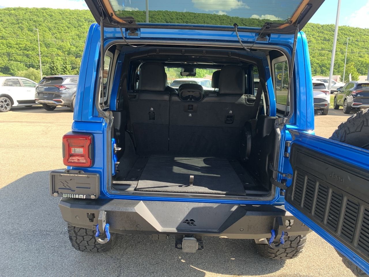 2022 Jeep Wrangler Unlimited Sahara Altitude