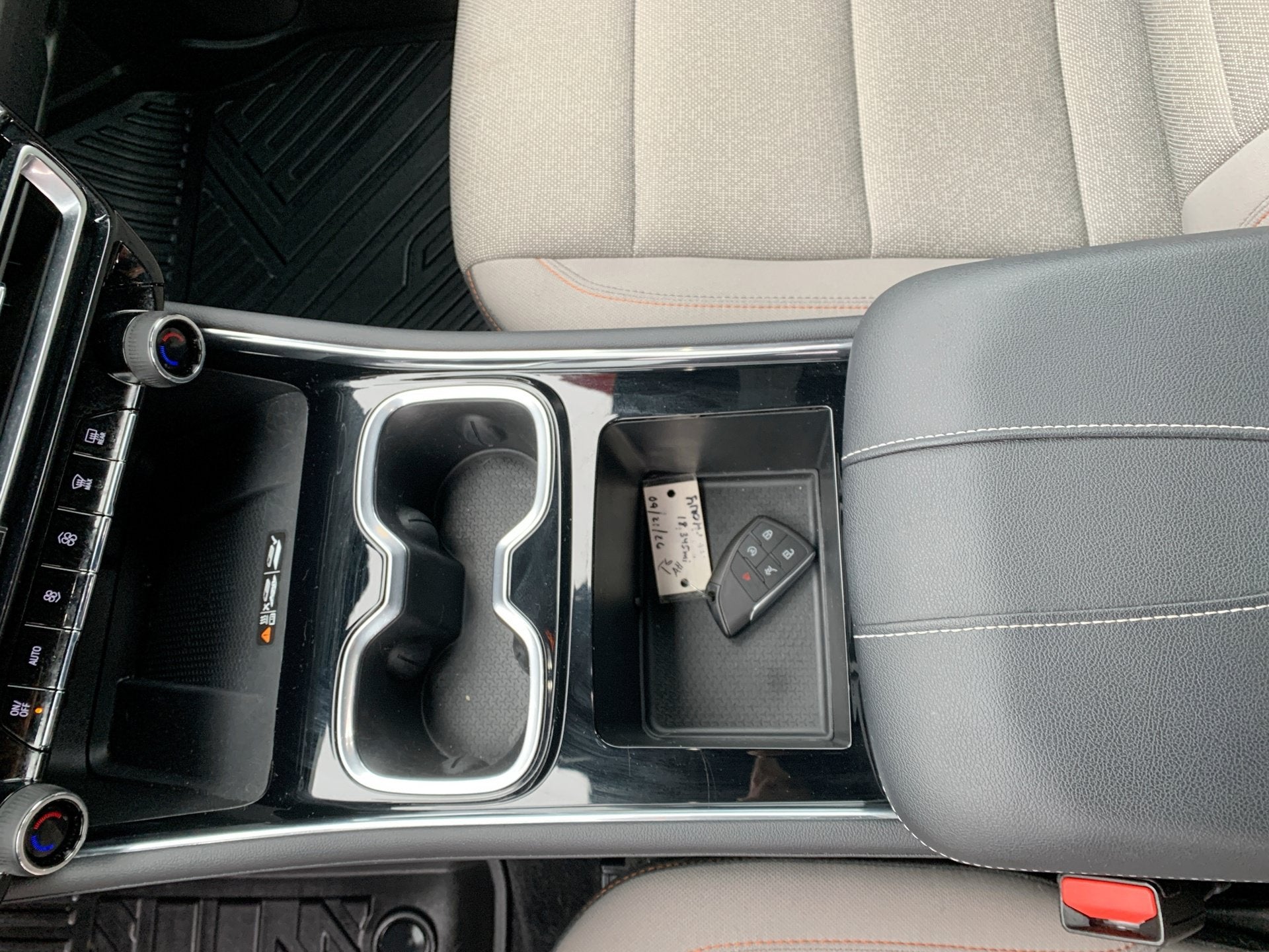 2025 Chevrolet Traverse AWD LT