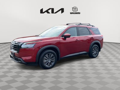 2022 Nissan Pathfinder SV