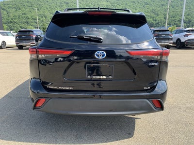 2023 Toyota Highlander Hybrid Bronze Edition