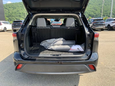 2023 Toyota Highlander Hybrid Bronze Edition